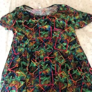 NWOT XS LULAROE PERFECT T